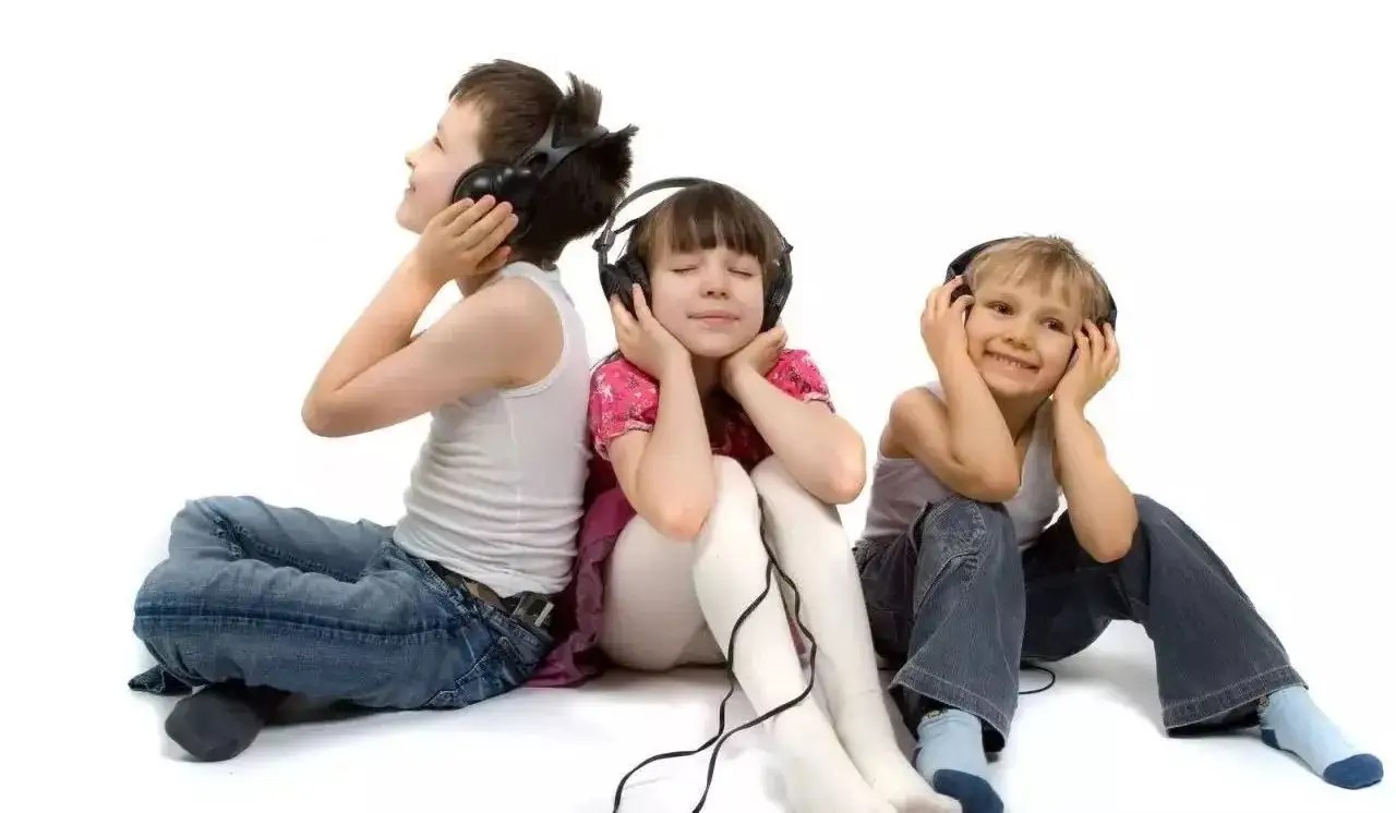 音乐启蒙：音乐真的能让孩子的大脑更聪明！插图