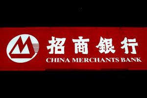 市暴跌2000亿，谁在“围猎”万亿招商银行？