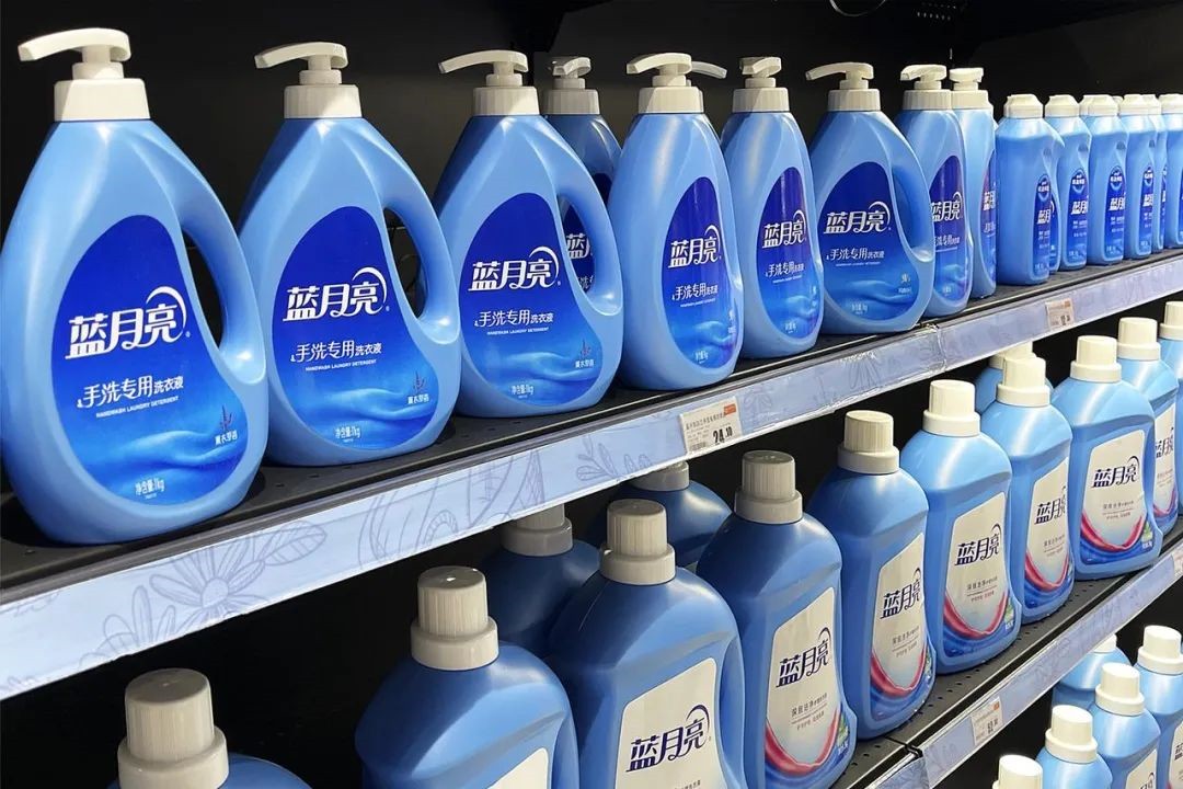 十几年稳坐行业第一宝座,蓝月亮国民品牌是怎么炼成的?插图2 十几年稳坐行业第一宝座,蓝月亮国民品牌是怎么炼成的?插图2
