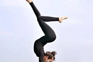 瑜伽倒立的23种变体视频精讲