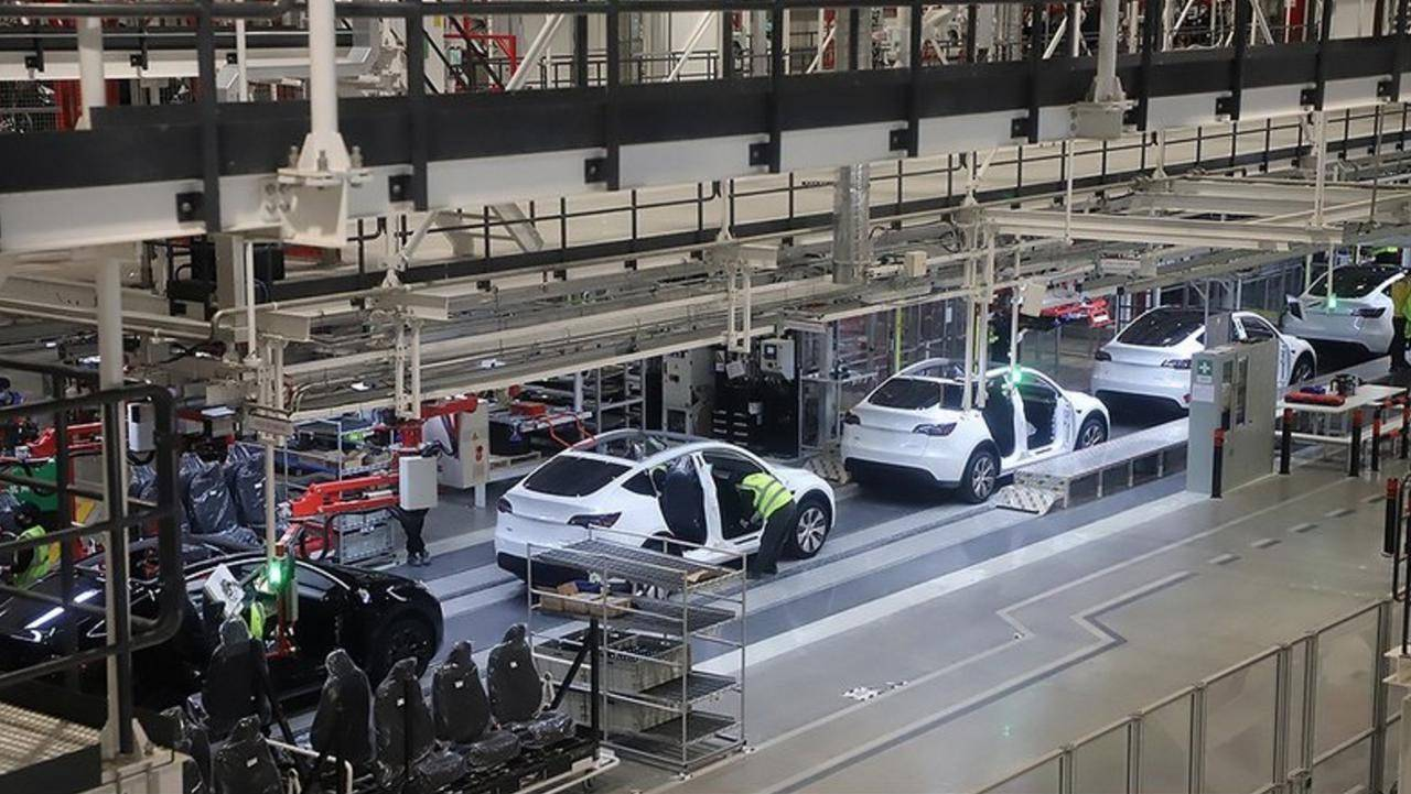 特斯拉上海工厂正式复工,8000名员工到岗!推动100多家供应商协同复工插图1 特斯拉上海工厂正式复工,8000名员工到岗!推动100多家供应商协同复工插图1