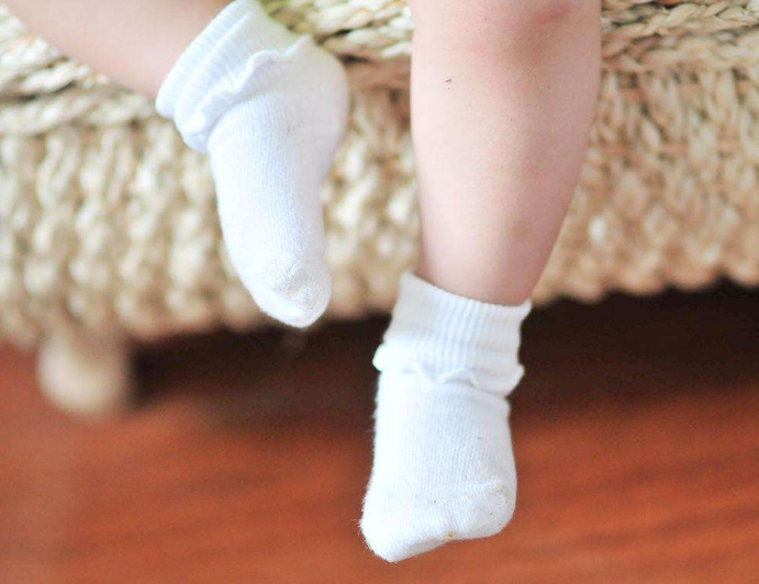 宝妈怎么给宝宝选择合适的袜子？宝宝的袜子比鞋子更重要插图