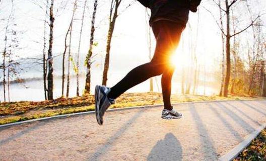 跑步是减肥朋友的最佳选择 跑步减肥的5个注意事项插图1