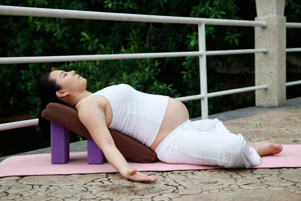 有什么孕期保胎的瑜伽吗 适合孕妇比较舒缓的瑜伽动作插图1