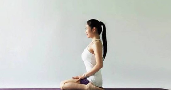 孕期瑜伽金刚坐有什么好处 孕期瑜伽金刚坐体式插图