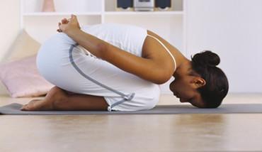 孕期肚子撑胀怎么缓解 什么瑜伽动作可以缓解肚子胀气插图1